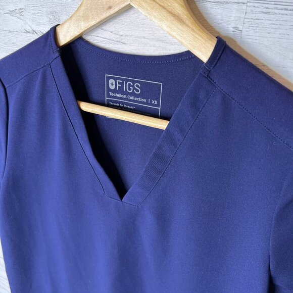 Figs Scrubs Top Womens SZ XS Navy Technical Collections Two Front Pockets Nurse - Picture 14 of 16